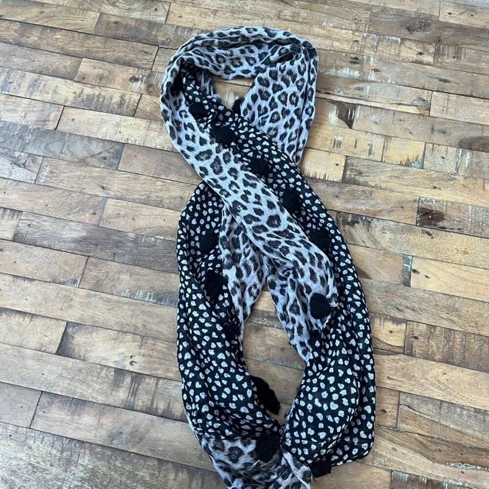 Stella & Dot Infinity Scarf Tassel Hem Reversible Spotted & Leopard Print